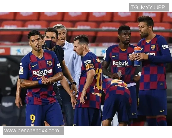 国王杯惊现冷门那不勒斯逆转里昂补时绝杀全场沸腾