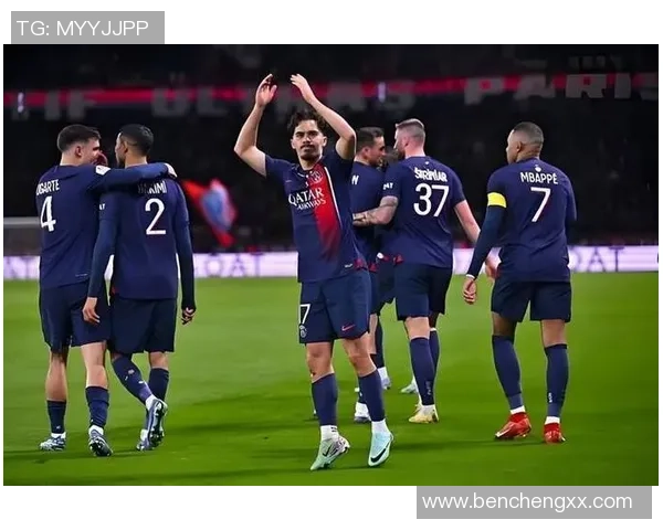 意甲激战尤文图斯与巴黎圣日耳曼战成平局精彩瞬间回顾与赛后分析