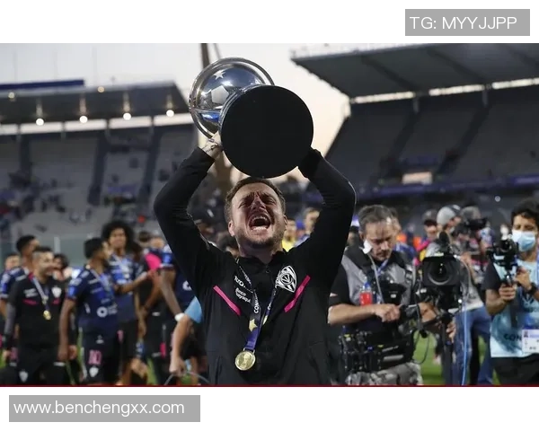 欧联杯精彩对决里昂逆转波尔图上演惊心动魄的7球大战